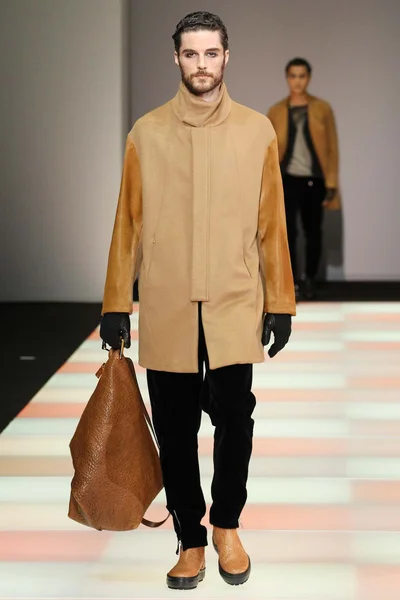 Look 8